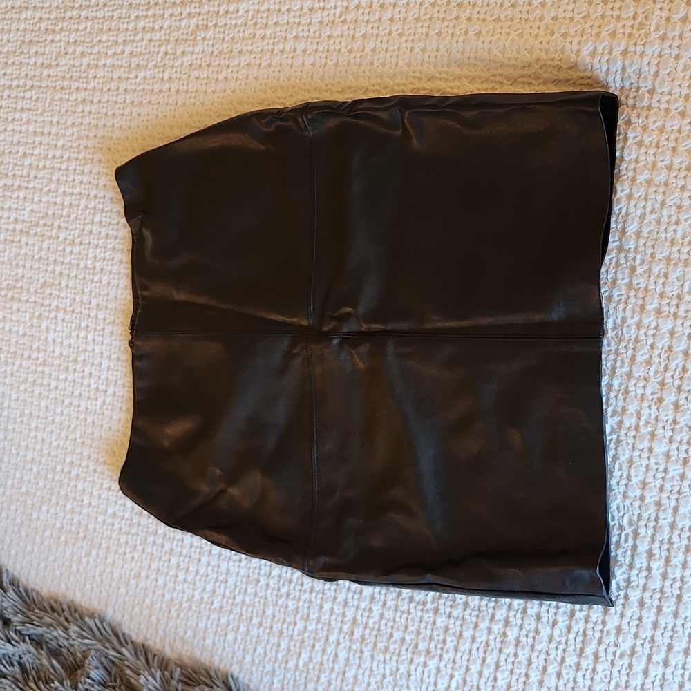 Faux leather pencil skirt